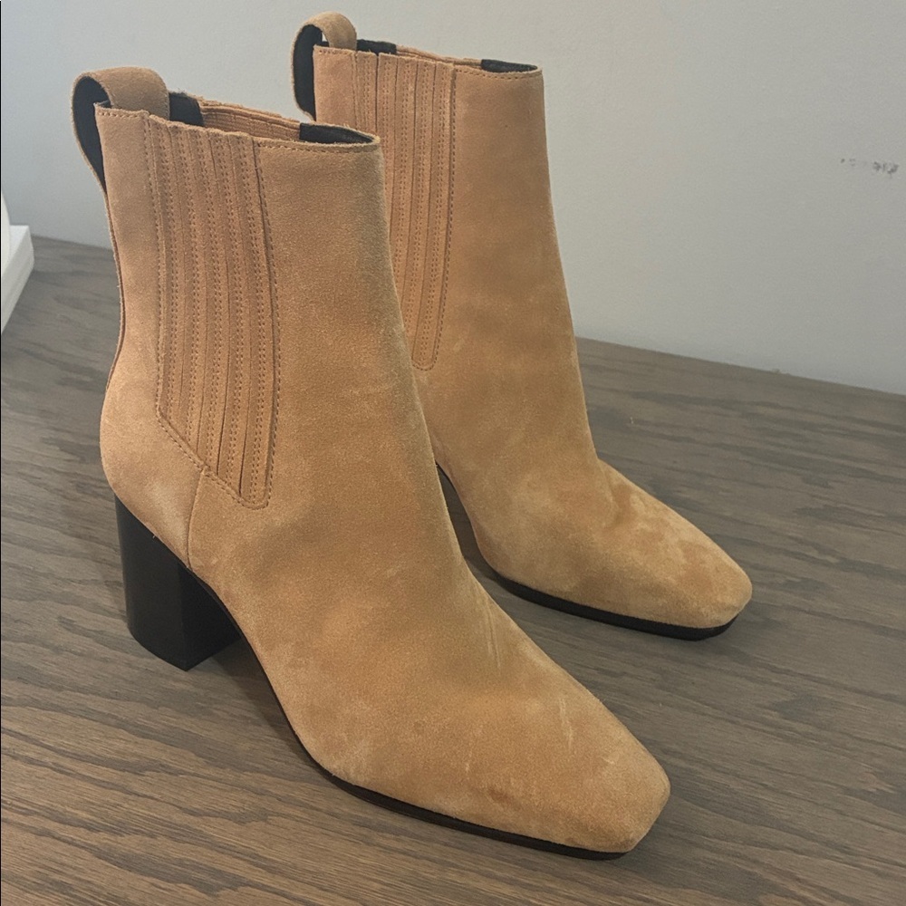 rag & bone Astra Chelsea Boot in Oakbrwnsd size 38